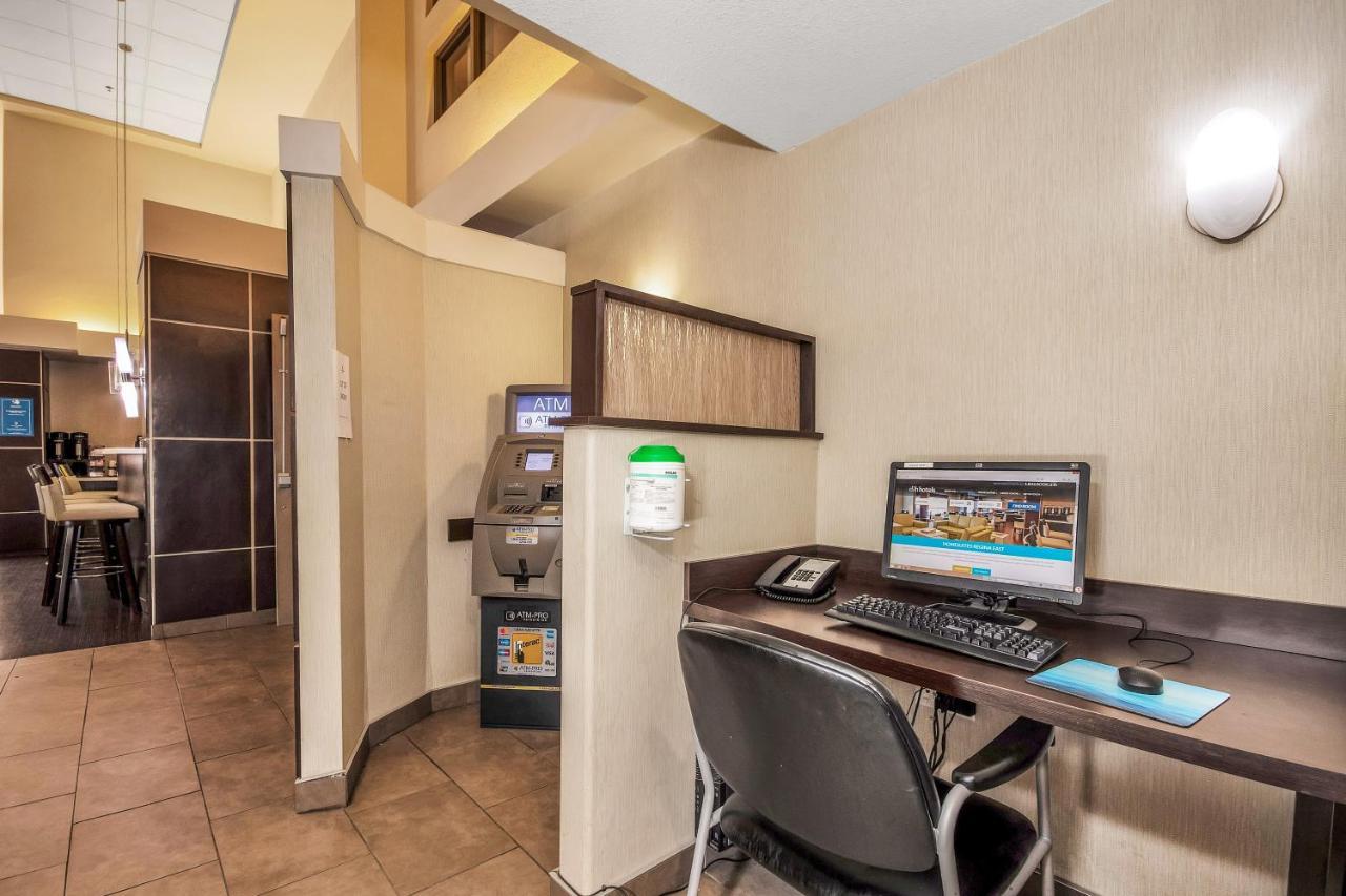 Homesuites By D3H Regina Exterior foto